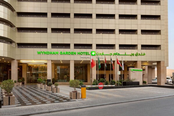 Exterior - Wyndham Garden Manama (Manama)