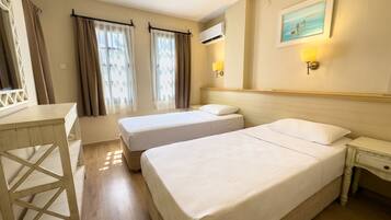 Standard Room | Desk, iron/ironing board, free WiFi, bed sheets