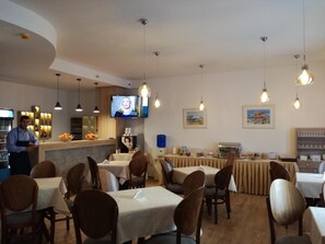 Dining - Villa Arte Ohrid (Ohrid)