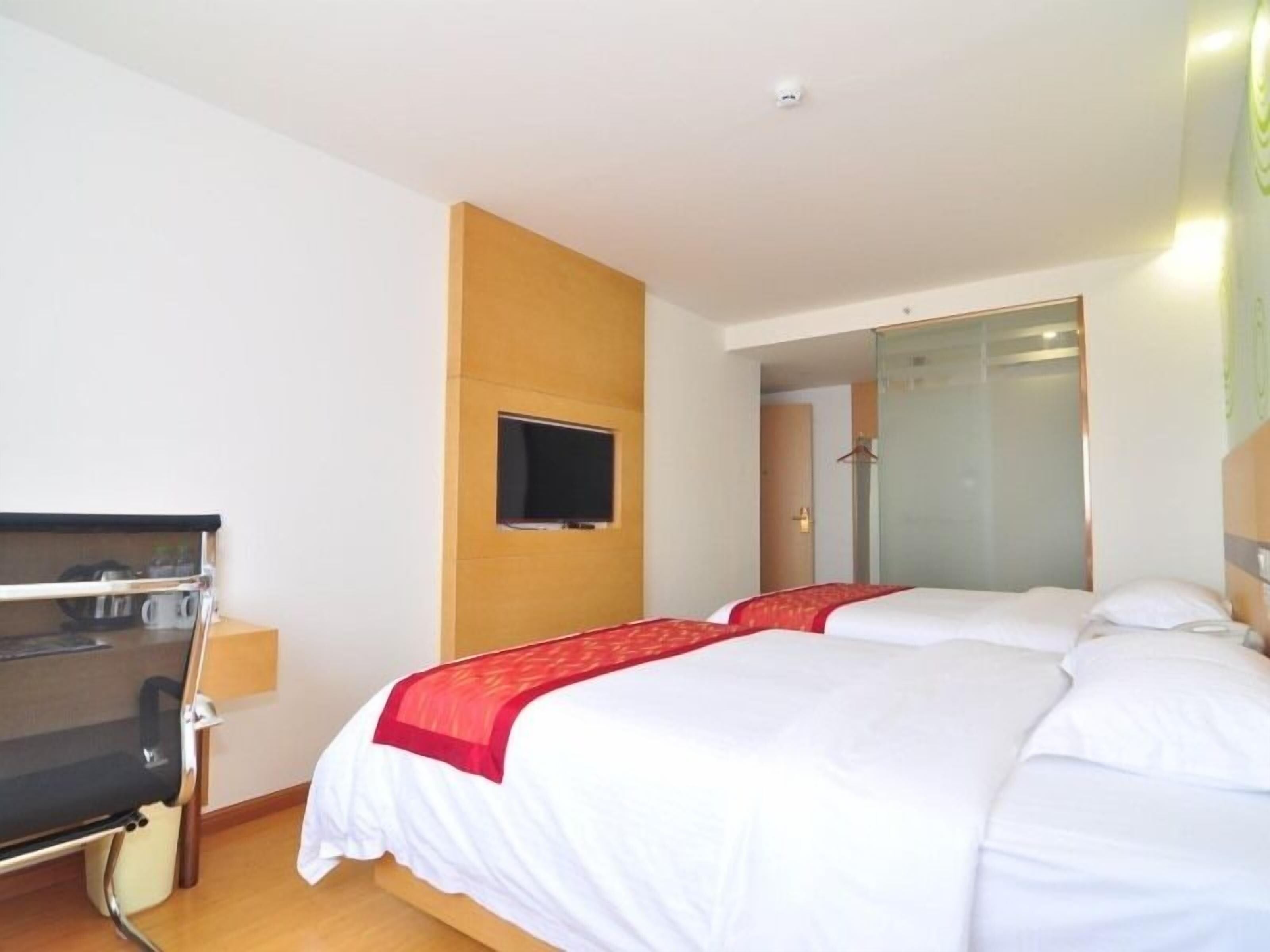 in-room safe, free wifi