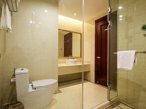 Free toiletries, hair dryer - Vienna International Hotel(National Exhibition and Convention Center & West Tianshan Road) (Shanghai)