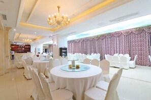 Restaurant - Vienna International Hotel(National Exhibition and Convention Center & West Tianshan Road) (Shanghai)