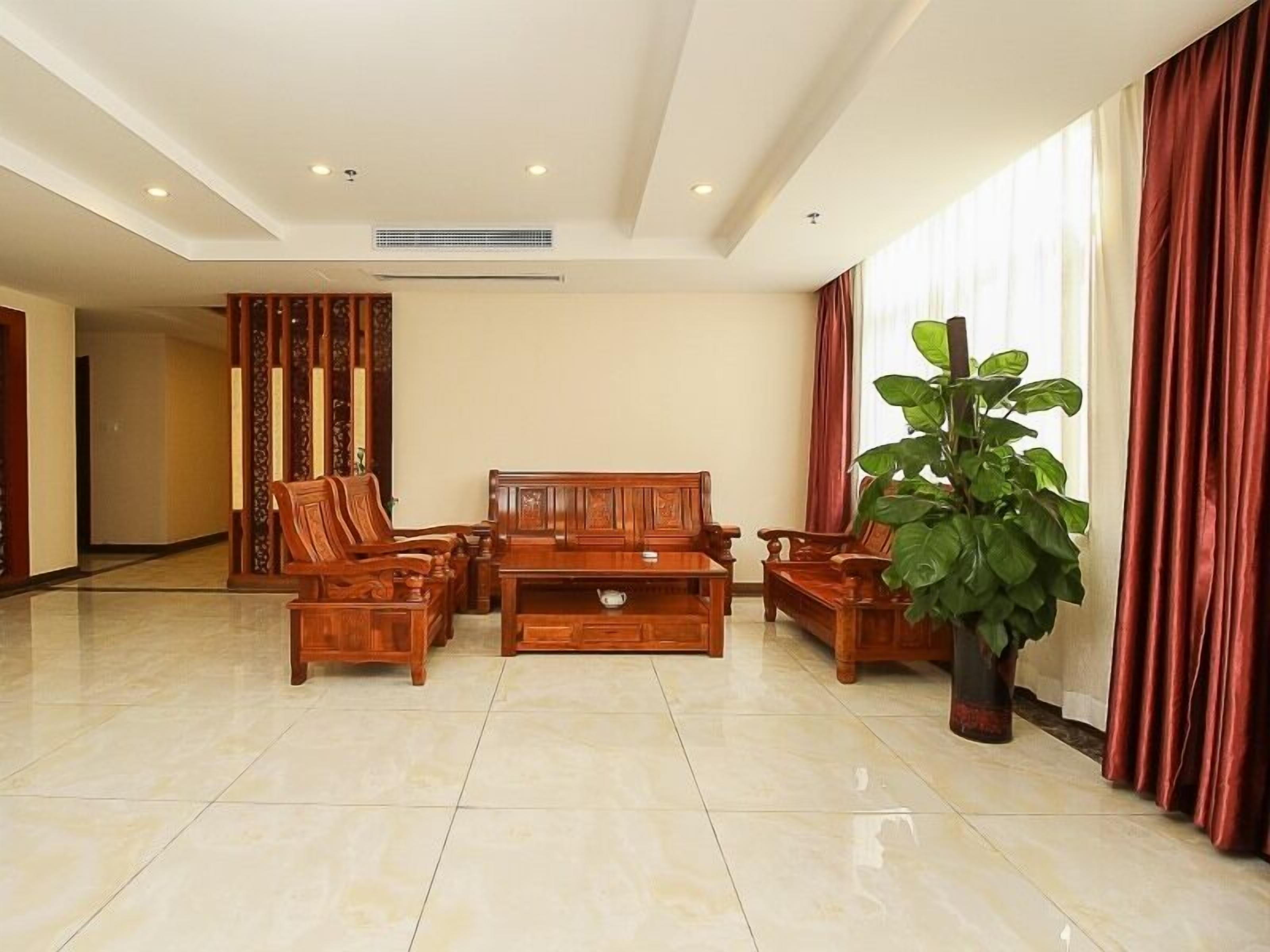 المنشأة من الداخل