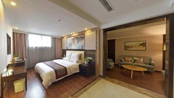 In-room safe, desk, free WiFi, bed sheets