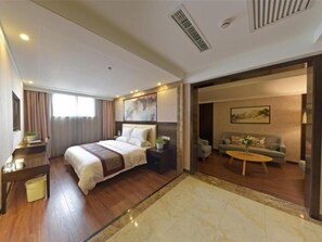 In-room safe, desk, free WiFi, bed sheets