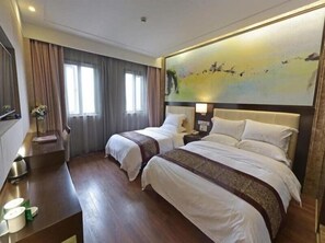 In-room safe, desk, free WiFi, bed sheets - GreenTree Inn Changzhou Dinosaur Park Global Harbor Express Hotel (Changzhou)