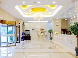 Lobby - Vienna International Hotel (Shanghai)
