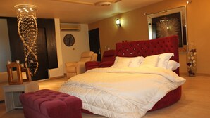 Deluxe Suite | 1 bedroom, minibar, desk, free WiFi - Crystal Palace (Abidjan)