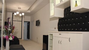 Deluxe Suite | Room amenity - Crystal Palace (Abidjan)
