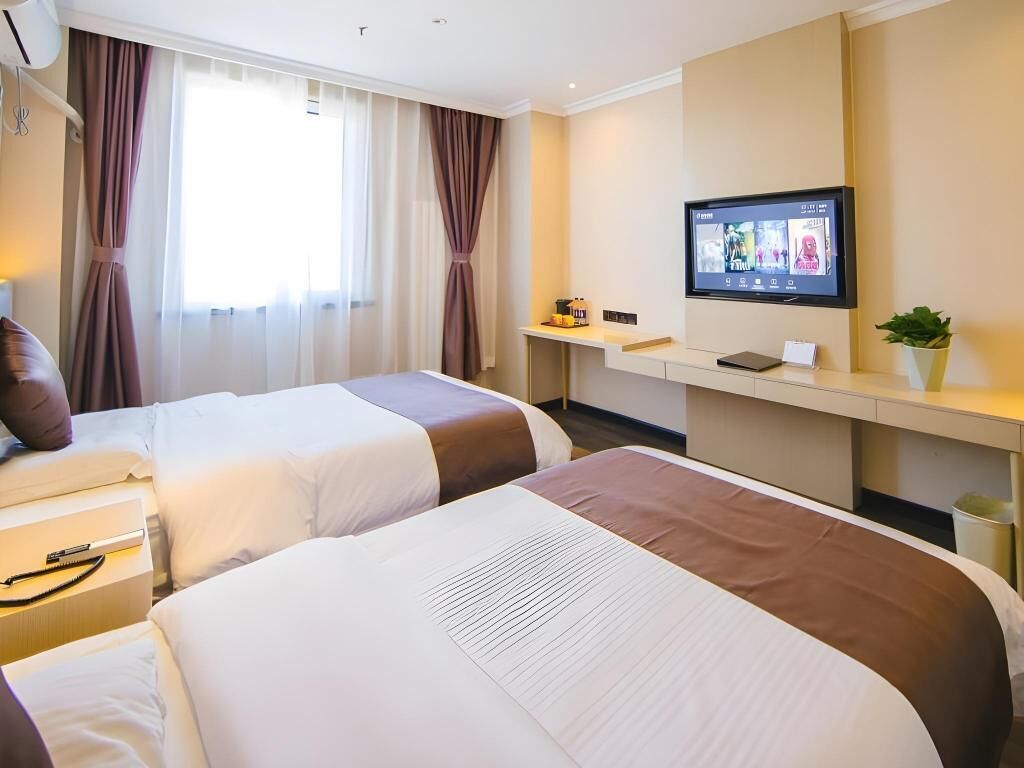 In-room safe, free WiFi