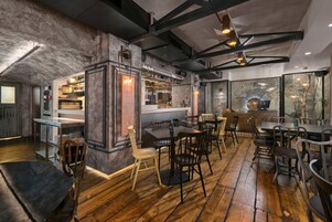 Bar (en la propiedad)