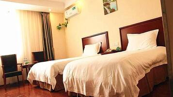 Free WiFi, bed sheets