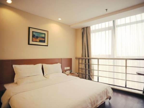 In-room safe, free WiFi