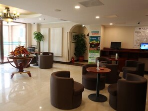 Lobby sitting area - Greentree Inn New International Exhibition Center (BEIJING)
