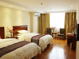 Standard Twin Room | Blackout drapes, iron/ironing board, free WiFi