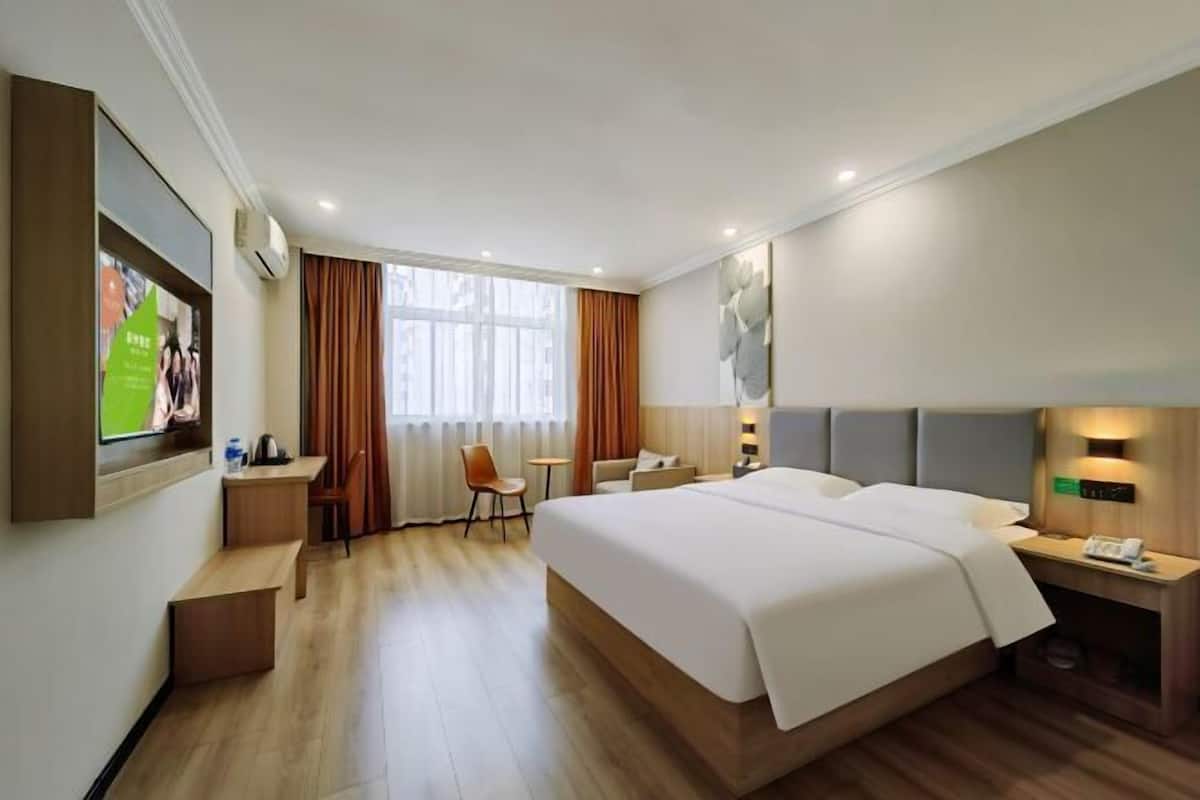 Cortinas opacas, tabla de planchar con plancha, wifi gratis