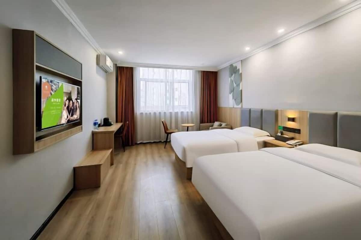 Cortinas opacas, tabla de planchar con plancha, wifi gratis