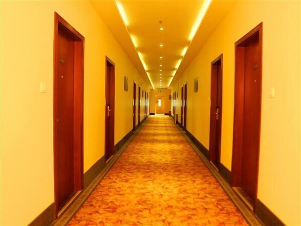 Hallway - GreenTree Inn Haikou Longhua District Guomao Hotel (Haikou)