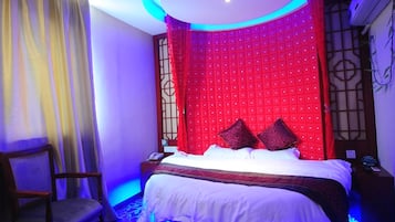 In-room safe, free WiFi