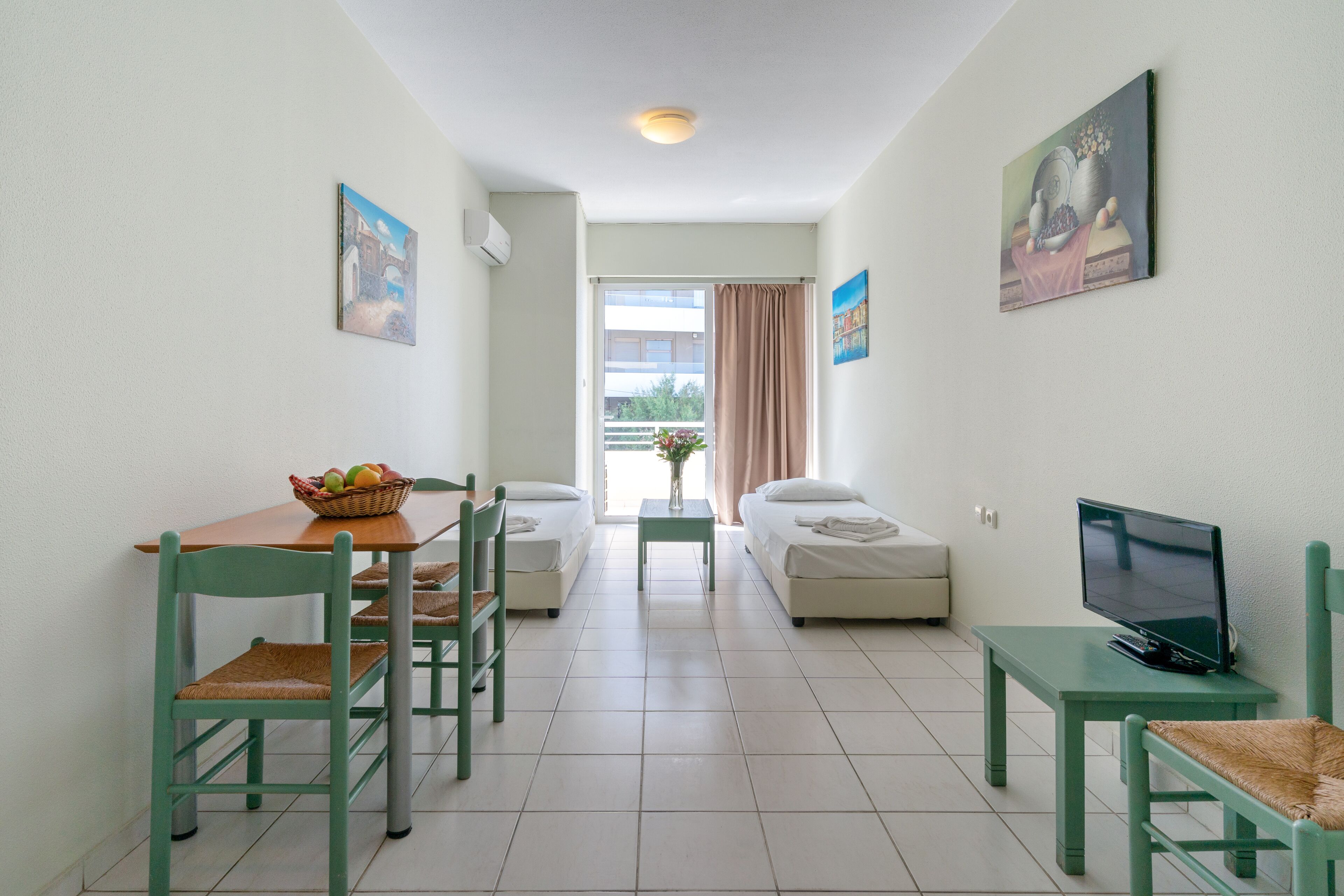 Foto - Ostria Studios