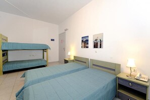 Room - Kymata Studios (Milos)