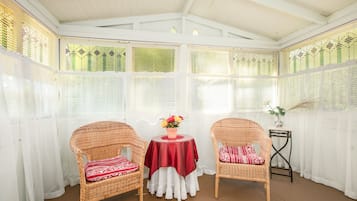 Suite Confort, 1 grand lit (Juliette) | Décoration personnalisée, ameublement personnalisé, rideaux occultants