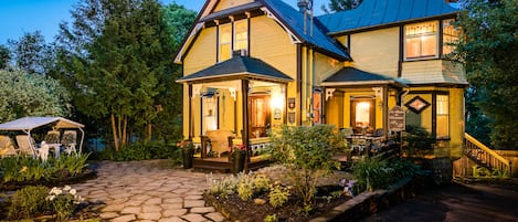 5 habitaciones, decoración personalizada y muebles diferentes