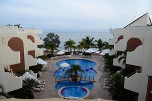 야외 수영장, 일광욕 의자