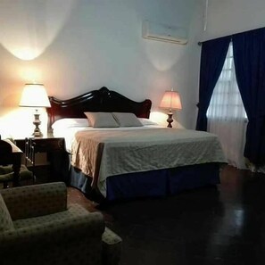 Iron/ironing board, free WiFi