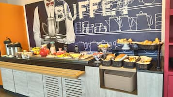 Frokostbuffé hver dag (mot et tillegg)