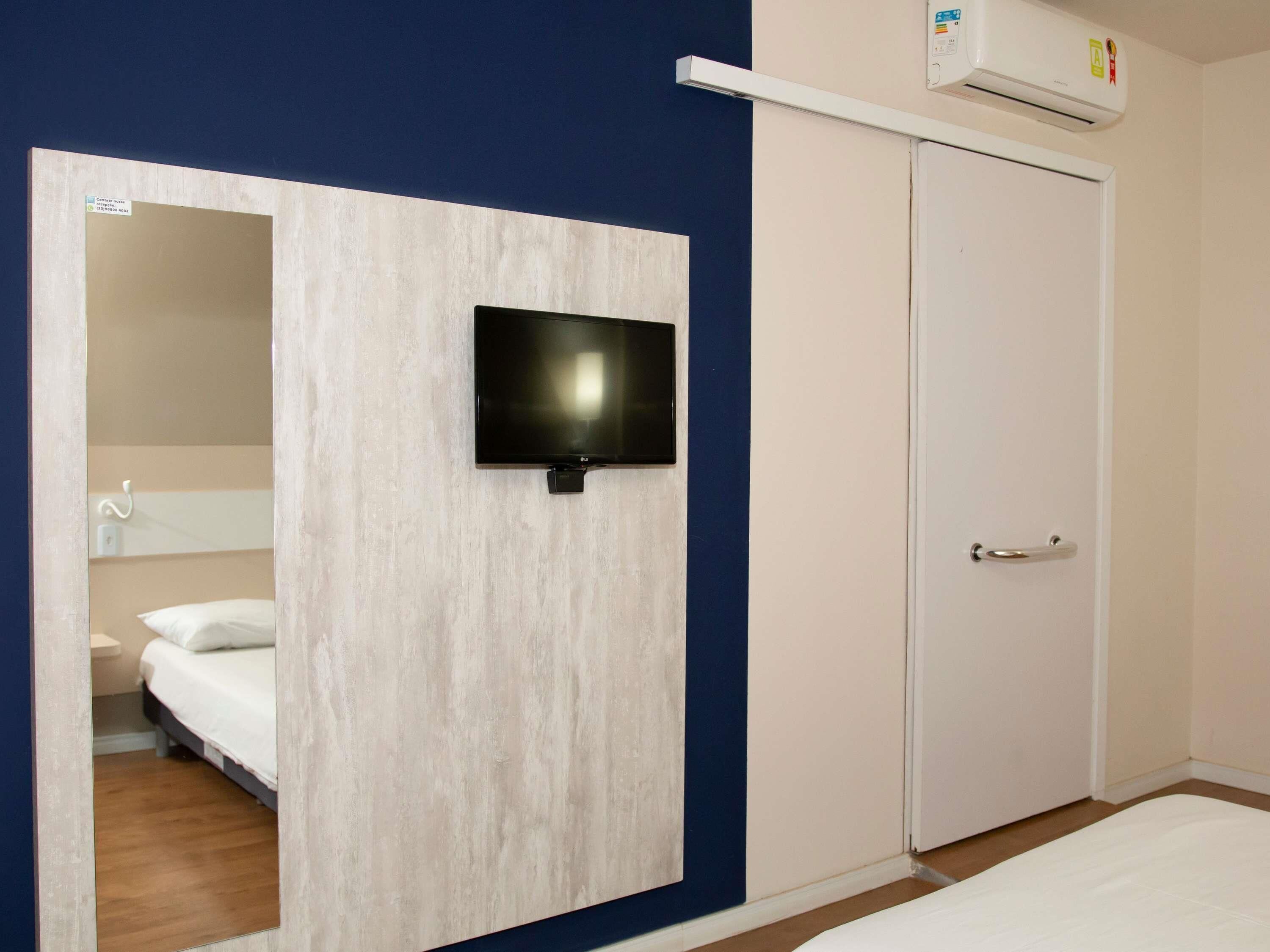 Classic Room, 1 Double Bed | Desk, blackout drapes, soundproofing, free cribs/infant beds