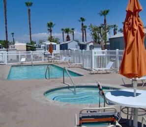 مغطس سبا خارجي