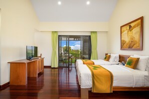 Premium bedding, minibar, individually decorated, individually furnished