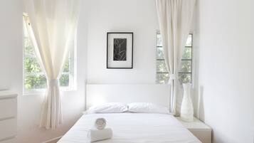 Design Apartment, 1 Bedroom, Kitchen | 1 bedroom, iron/ironing board, free WiFi, bed sheets