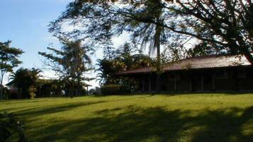 Fachada da propriedade