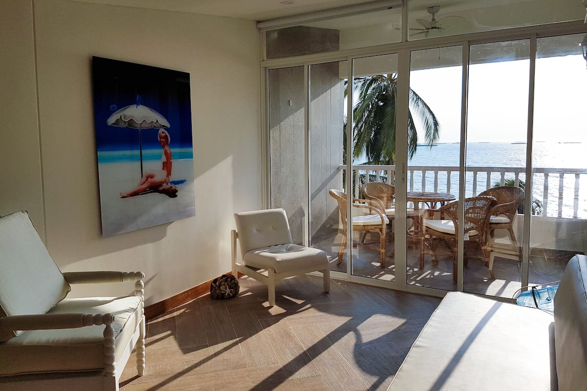 Appartement Panoramique, 2 chambres, vue océan, en front de mer | Vue sur la plage/l’océan