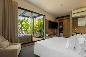 Presidential Room | In-room safe, individually furnished, desk, laptop workspace