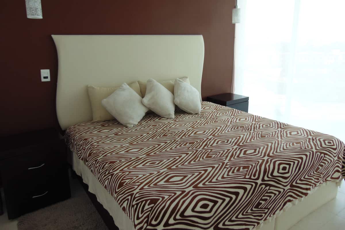 Appartamento Comfort, 2 camere da letto, 2 bagni, vista oceano | 1 camera, ferro/asse da stiro, Wi-Fi gratuito