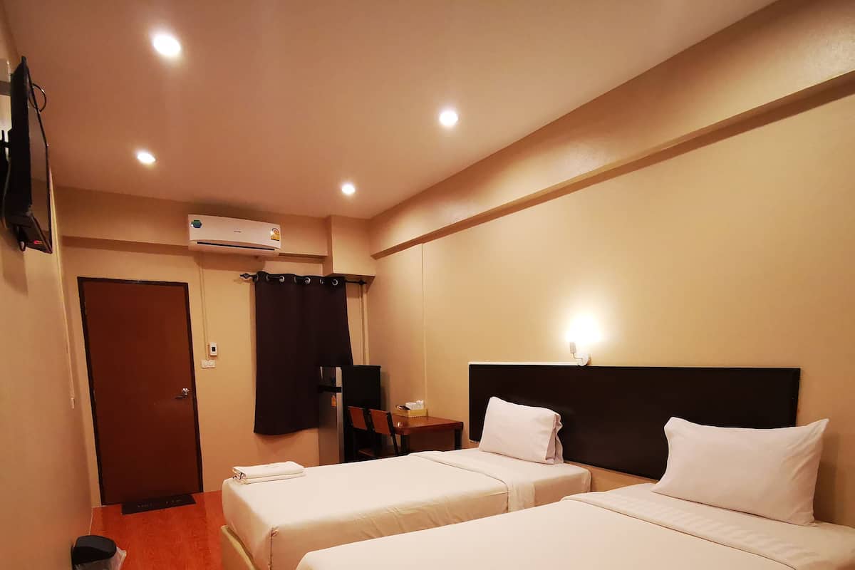 Chambre Standard avec lits jumeaux | Bureau, Wi-Fi gratuit