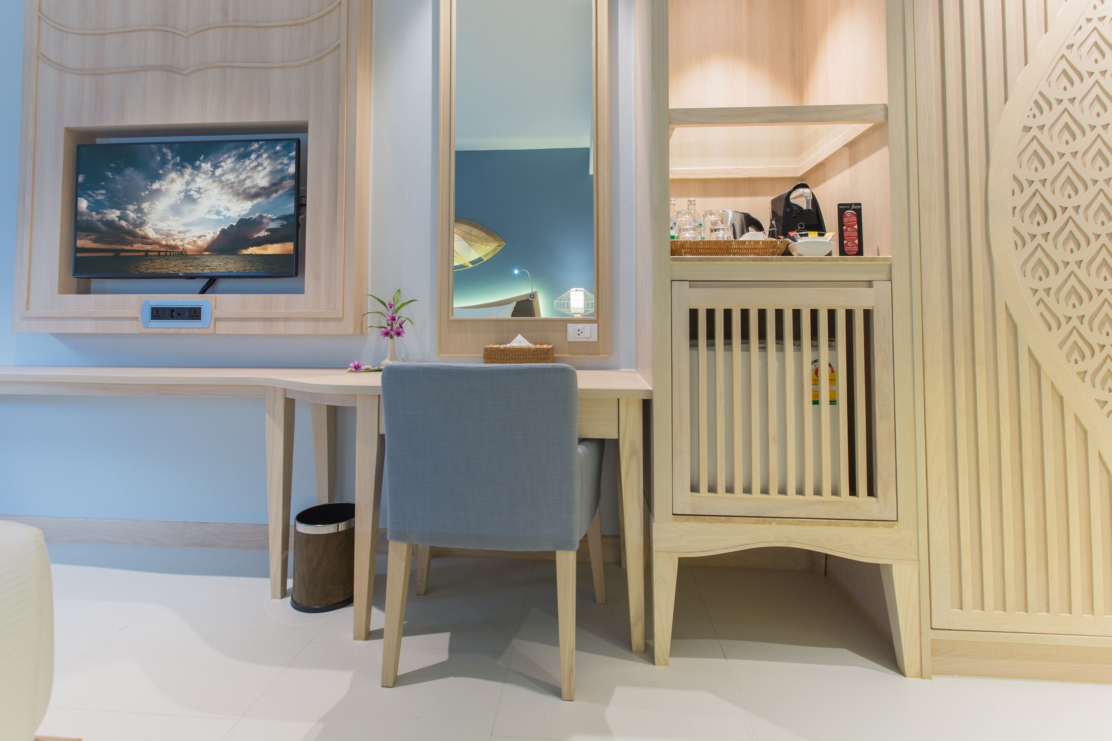 premier double room | minibar, desk, blackout curtains, soundproofing