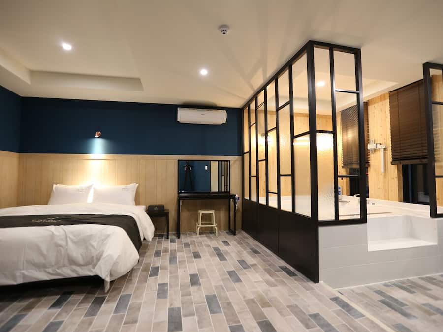 Deluxe Room | Free WiFi