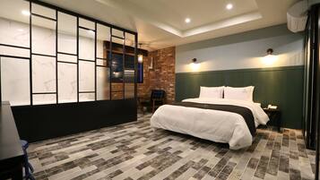 Deluxe Room | Free WiFi