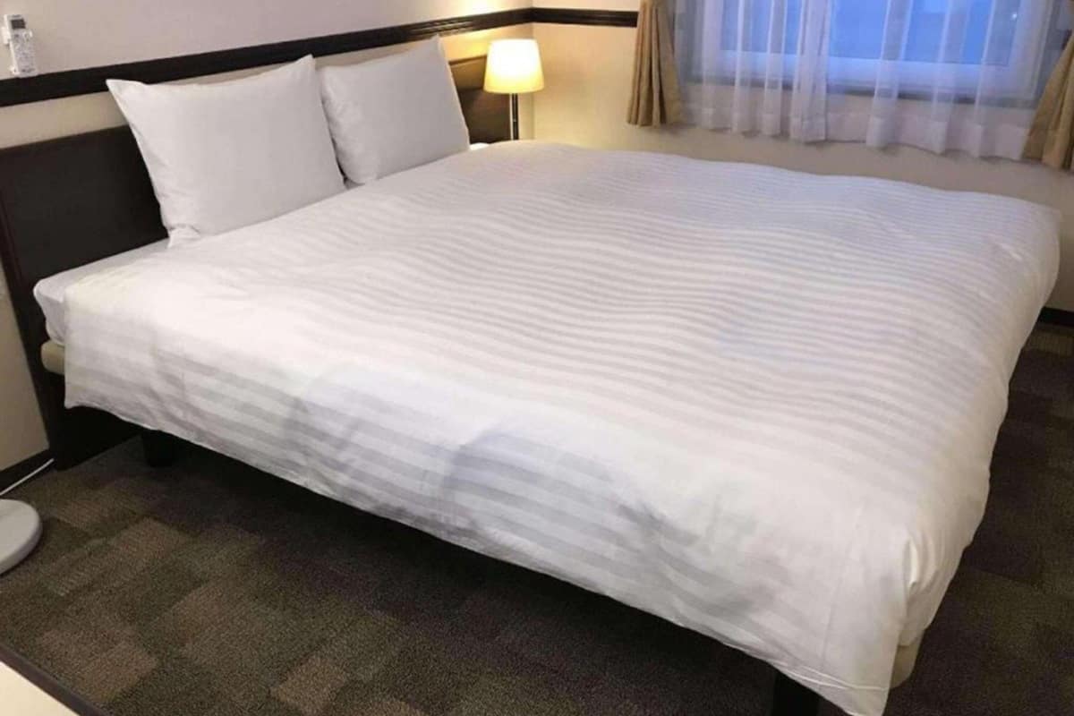 Ropa de cama de alta calidad, edredón y escritorio
