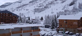 Two Bedroom Apartment 50 Metres from the Slopes with Stunning Alpine Views