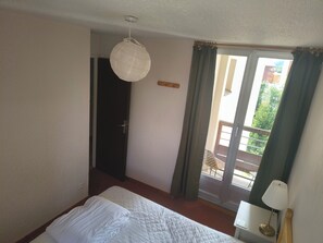 2 Schlafzimmer, Bügeleisen/Bügelbrett, Reisekinderbett, kostenloses WLAN