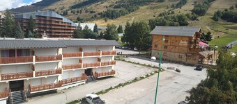 Two Bedroom Apartment 50 Metres from the Slopes with Stunning Alpine Views