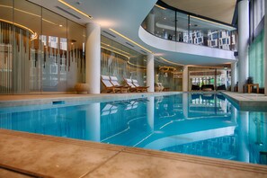 Indoor pool - Orange Stay Apartments (Docklands)