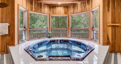 Perheen perääntyminen 5 minuutin kävelymatka järvelle / kylään; 10 minuutin kävelymatka rantakerho, poreallas sisätiloissa