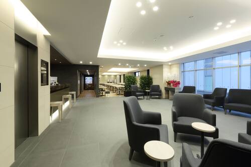 Bar-salon dans le hall