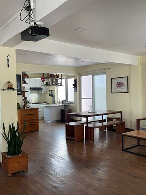 Deluxe Room | Private kitchen